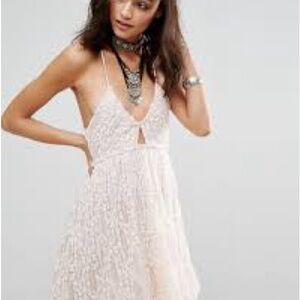 Elegant Cream Lace Dress